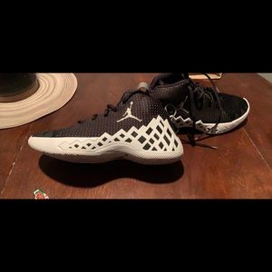 JORDAN JUMP-MAN DIAMOND MID